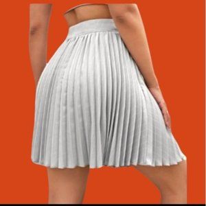 NWOT•High Waist Pleated Skirt• Heather Grey• Size S